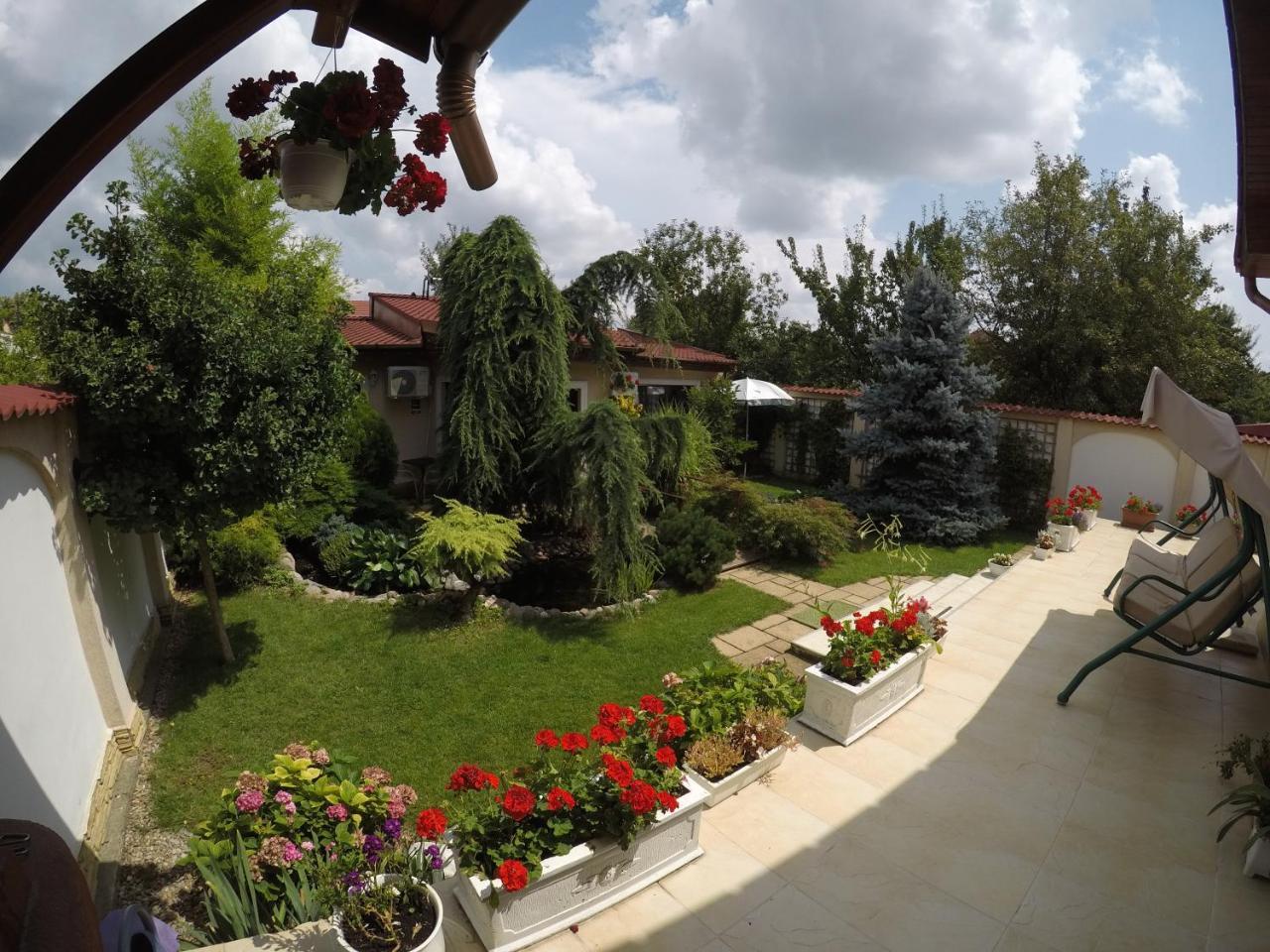 Cristi'S Rooms - Pensiune Oradea Exterior foto