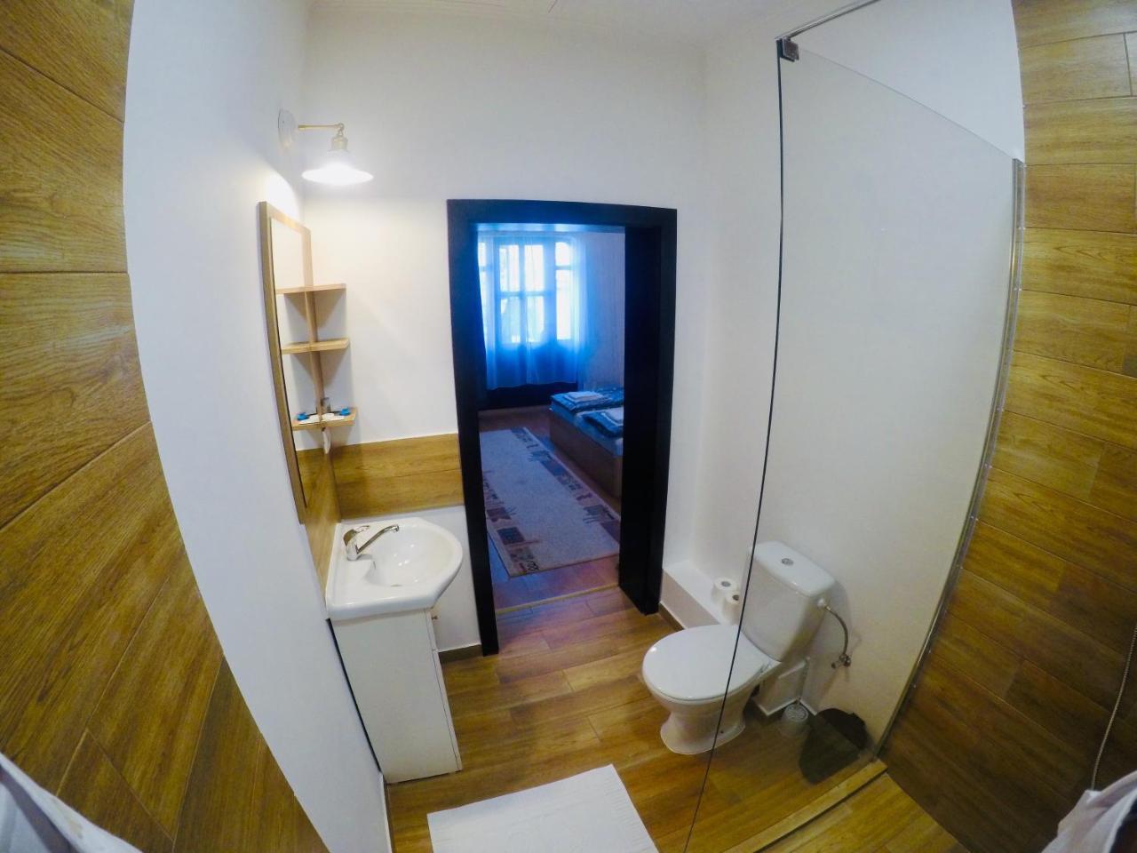 Cristi'S Rooms - Pensiune Oradea Exterior foto