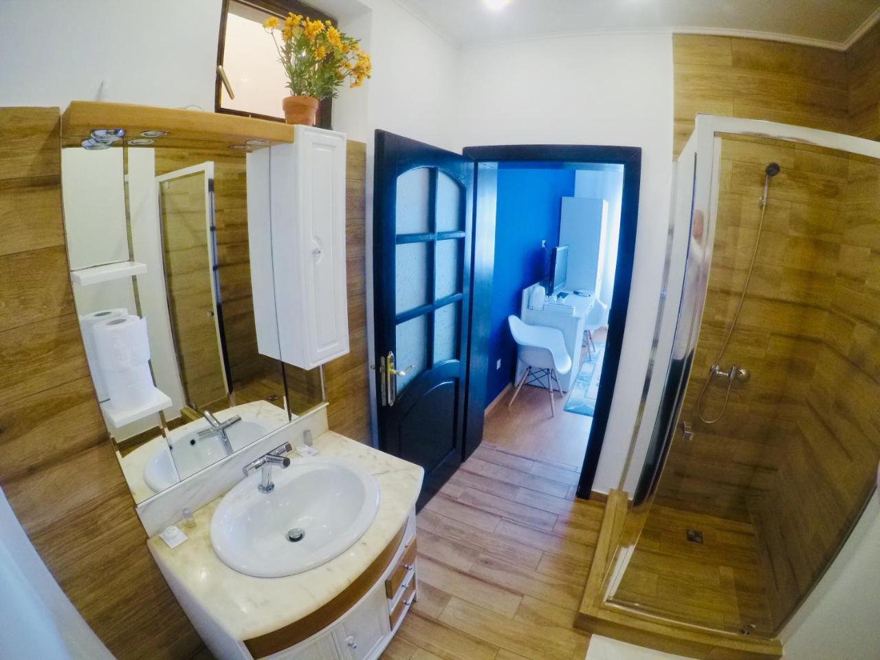 Cristi'S Rooms - Pensiune Oradea Exterior foto