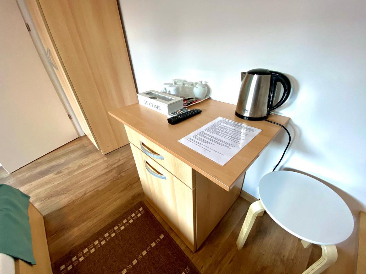 Cristi'S Rooms - Pensiune Oradea Exterior foto